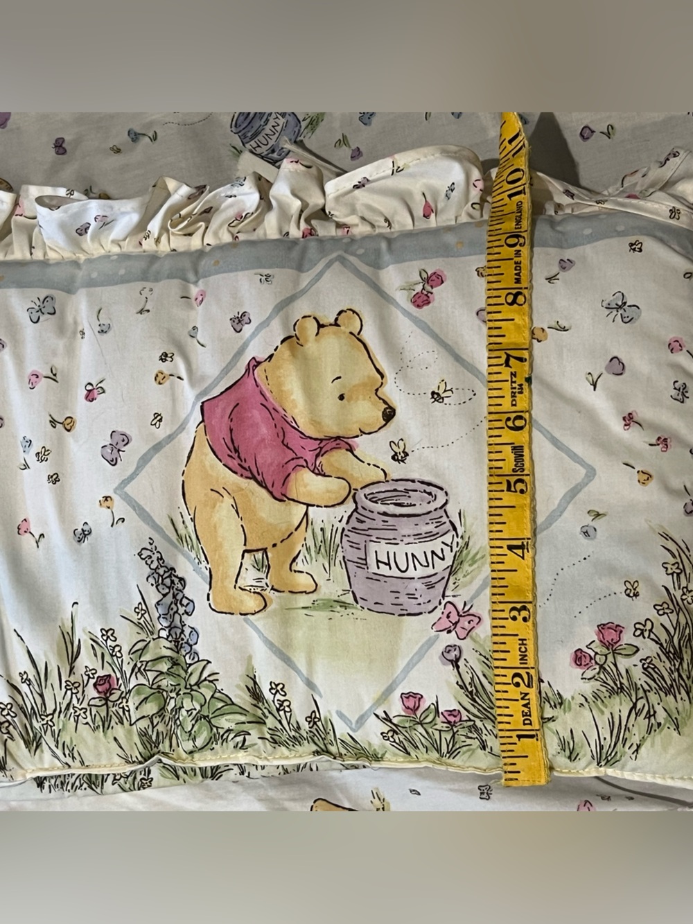 Vintage 1997 beige pink Disney Winnie The Pooh baby crib sheet & ruffled bumper - Picture 8 of 10